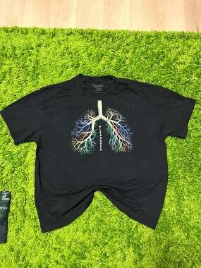 Pleasures Lungs Graphic T-Shirt Size XL